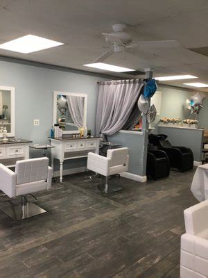 blonde and barefoot hair salon